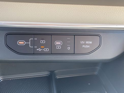 New 2026 Kia Carnival EX FWD image 37