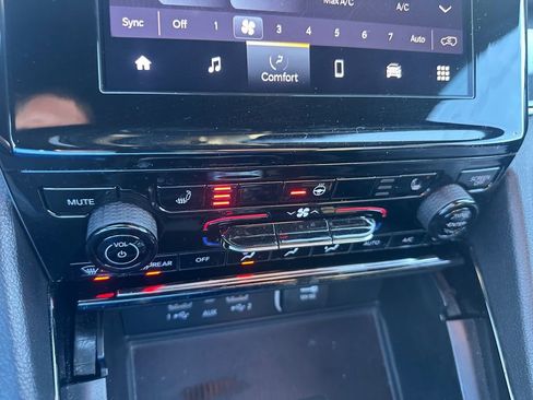 Used 2023 Jeep Grand Cherokee Altitude image 20