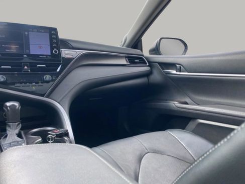 Used 2022 Toyota Camry XSE w/ Navigation Package image 34