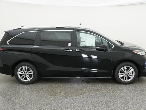 New 2026 Toyota Sienna Limited image 45