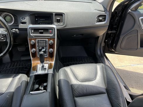 Used 2012 Volvo S60 T5 image 18