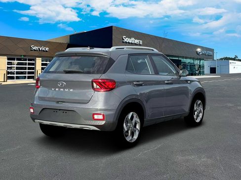 New 2026 Hyundai Venue SEL image 8