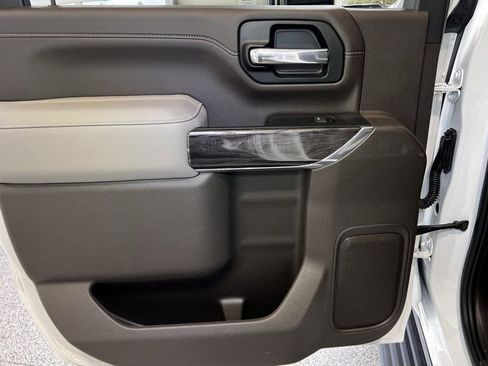 Used 2023 Chevrolet Silverado 2500 LTZ w/ LTZ Convenience Package image 41