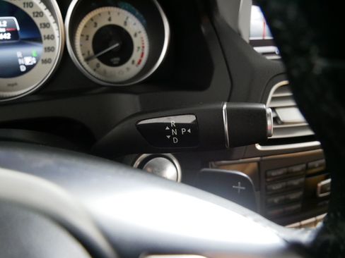 Used 2015 Mercedes-Benz E 400 4MATIC Coupe image 24