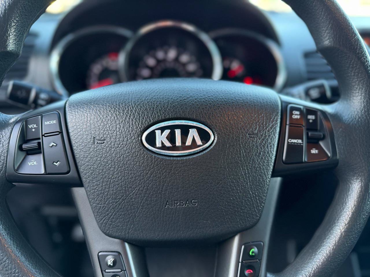 Used 2013 Kia Sorento LX FWD image 23