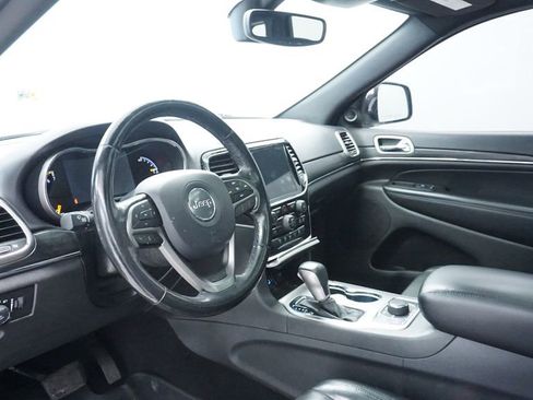 Certified 2019 Jeep Grand Cherokee Limited w/ Luxury Group II image 33