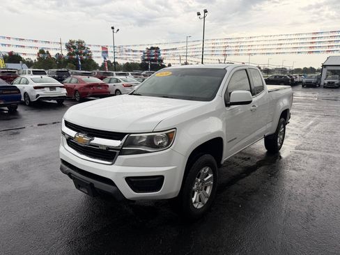 Used 2020 Chevrolet Colorado LT w/ Safety Package RWD image 9