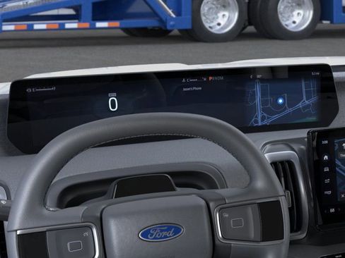 New 2025 Ford Expedition Active image 13