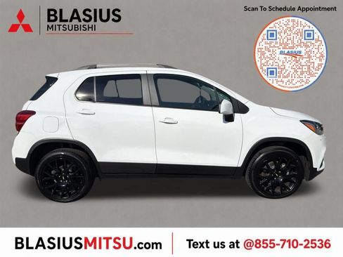 Used 2022 Chevrolet Trax LT w/ Sport Edition AWD/4WD image 9