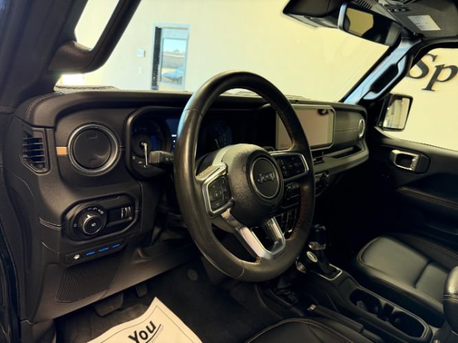 Used 2024 Jeep Wrangler Unlimited Sahara w/ Technology Group AWD/4WD image 14