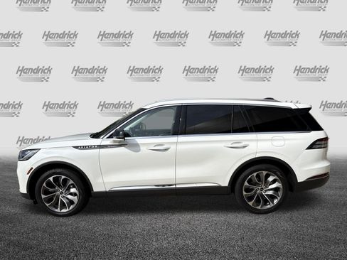 Used 2025 Lincoln Aviator Reserve AWD/4WD image 7