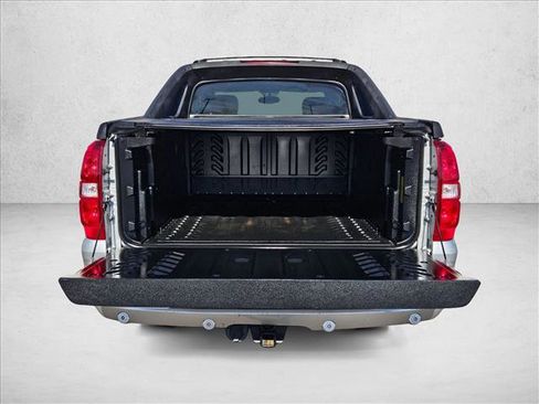 Used 2011 Chevrolet Avalanche LT w/ Suspension Package, Off-Road RWD image 7