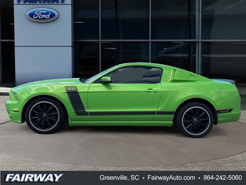 Used 2013 Ford Mustang Boss 302 w/ Boss 302 Accessory Pkg RWD image 8