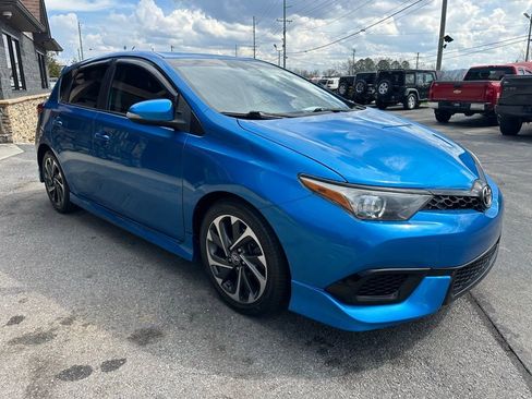 Used 2017 Toyota Corolla iM w/ All-Weather Mat Package image 8