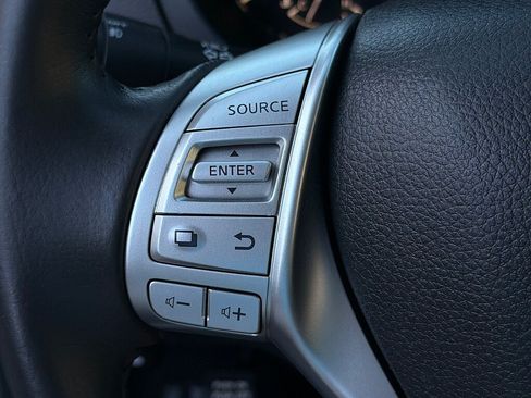 Used 2017 Nissan Altima 2.5 SV FWD image 15