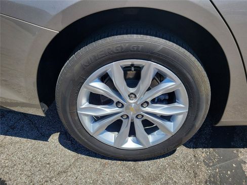 Used 2024 Chevrolet Malibu LT FWD image 5