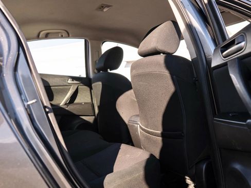 Used 2013 MAZDA MAZDA3 i Touring image 20