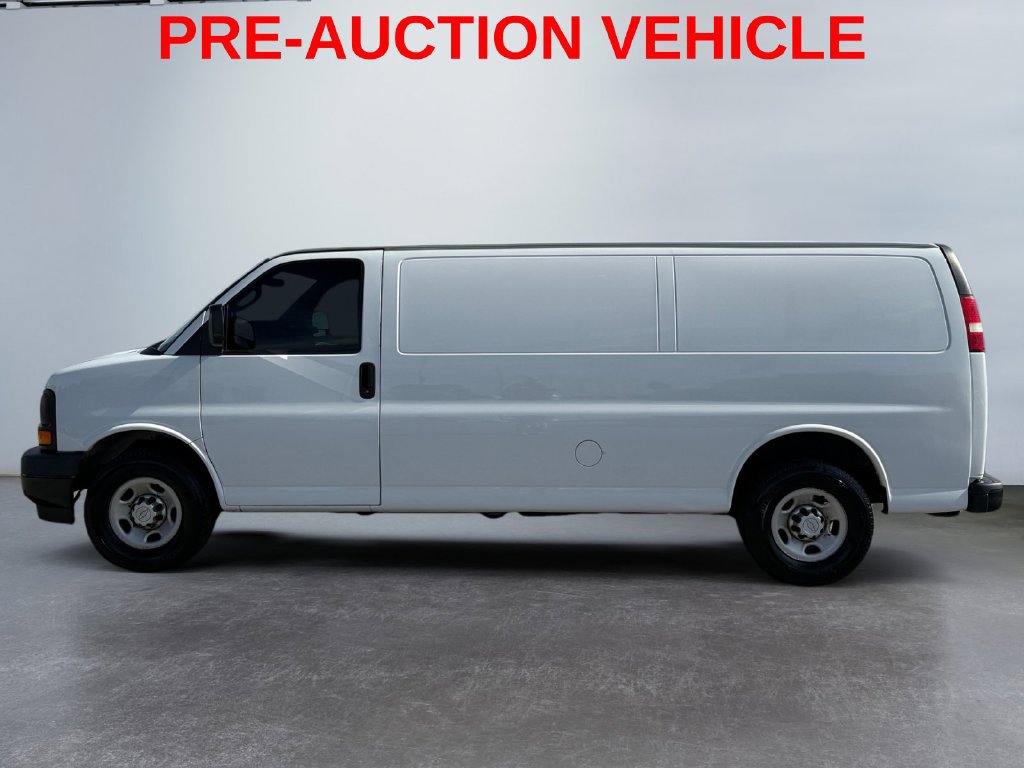 Used 2017 Chevrolet Express 2500 Extended RWD image 6
