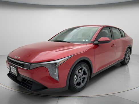 Used 2025 Kia K4 FWD image 3