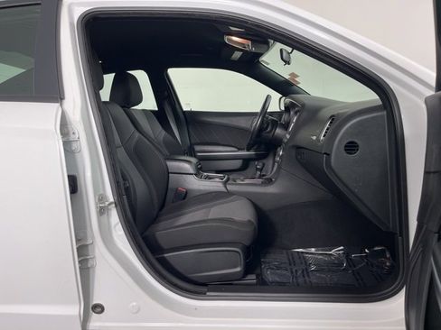 Used 2022 Dodge Charger SXT image 30