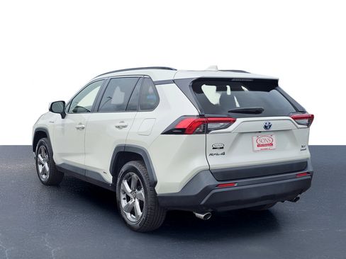 Used 2021 Toyota RAV4 XLE Premium AWD/4WD image 13