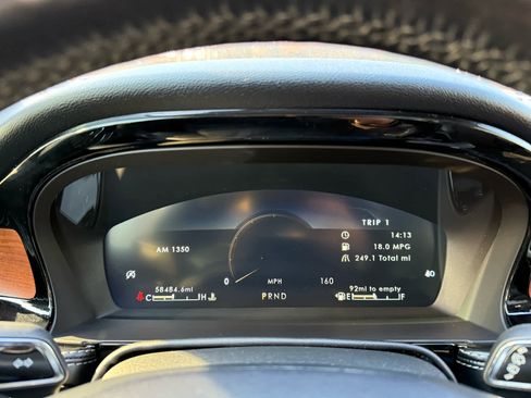 Used 2020 Lincoln Corsair Reserve w/ Equipment Group 202A image 15