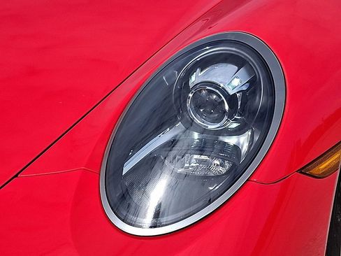 Used 2019 Porsche 911 Carrera T image 11