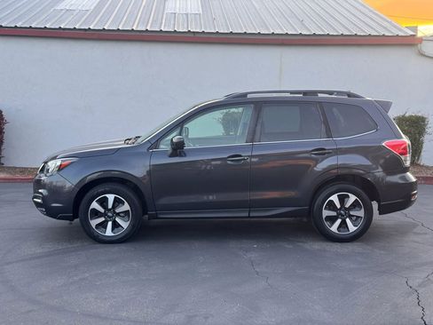 Used 2017 Subaru Forester 2.5i Limited AWD/4WD image 3