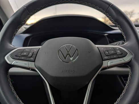 Used 2023 Volkswagen Taos SE image 26