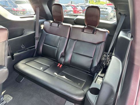 Used 2023 Ford Explorer Platinum w/ Technology Package image 15
