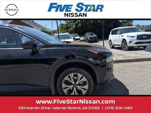 Used 2023 Nissan Rogue SV image 16