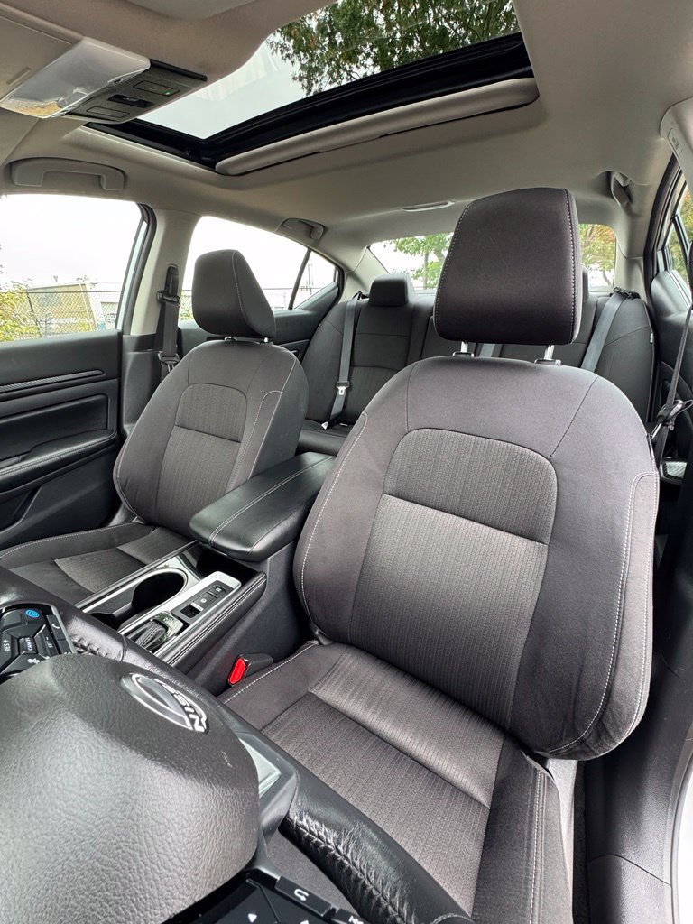 Used 2024 Nissan Altima 2.5 SV w/ SV Premium Package FWD image 32