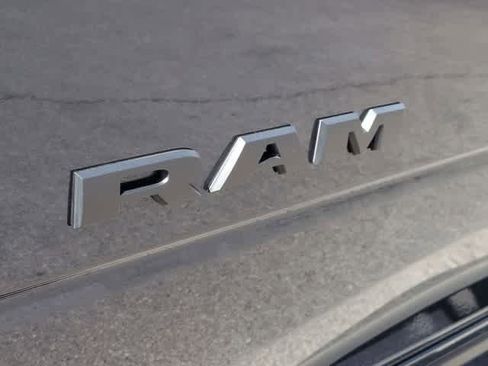 New 2026 RAM 2500 Laramie AWD/4WD image 12