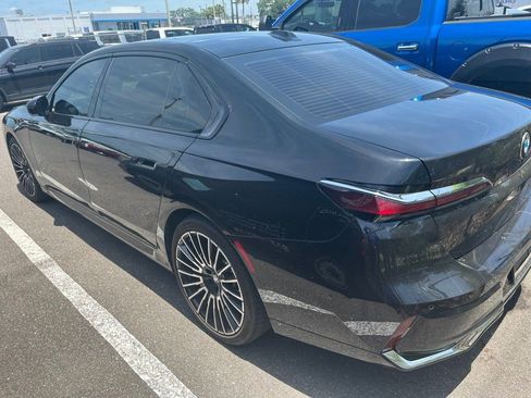 Used 2025 BMW 740i w/ Executive Package RWD image 5