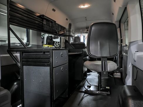 Used 2019 Ford Transit 150 XLT RWD image 11