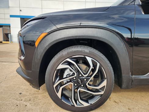 Certified 2025 Chevrolet TrailBlazer RS w/ Convenience Package FWD image 9