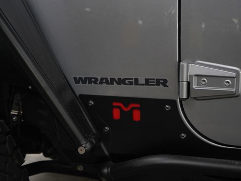Used 2017 Jeep Wrangler Rubicon AWD/4WD image 24