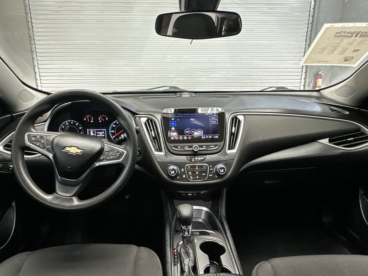 Used 2022 Chevrolet Malibu LT FWD image 13