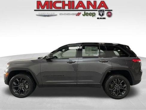 New 2025 Jeep Grand Cherokee Limited image 1