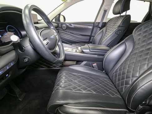 Used 2022 Genesis GV80 3.5T Prestige Signature w/ Winter Weather Package image 47