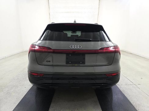 Used 2024 Audi Q8 e-tron Premium Plus w/ Premium Plus Package AWD/4WD image 5