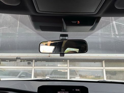 Used 2022 Mitsubishi Outlander SE image 18