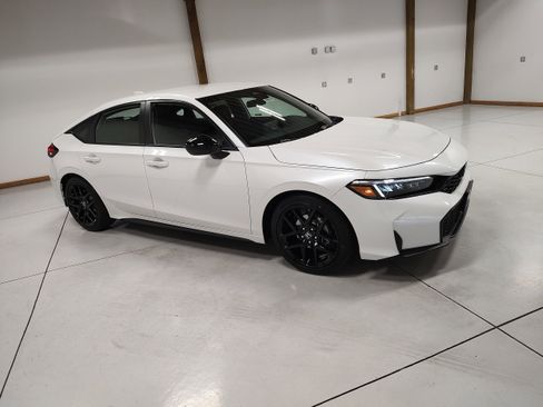 Used 2026 Honda Civic Sport image 2