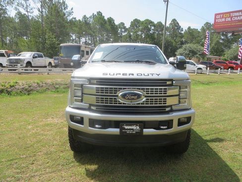 Used 2019 Ford F350 Platinum w/ Platinum Ultimate Package AWD/4WD image 3