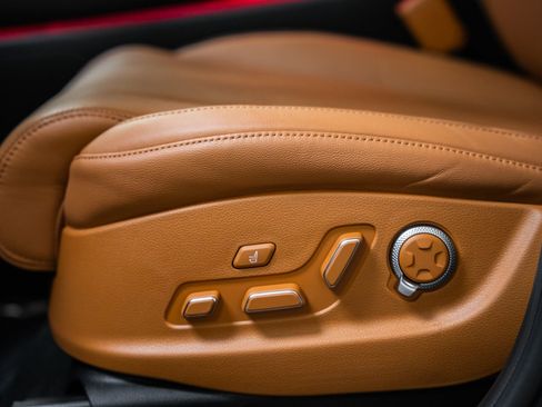 Used 2025 Genesis GV80 2.5T Prestige image 45