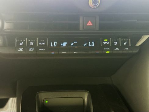 Certified 2025 Toyota Crown Signia w/ Advanced Technology Package AWD/4WD image 16