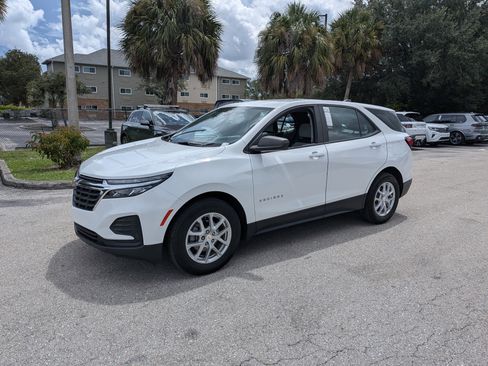 Used 2022 Chevrolet Equinox LS FWD image 8
