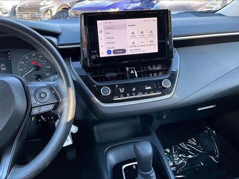 Used 2024 Toyota Corolla LE image 6