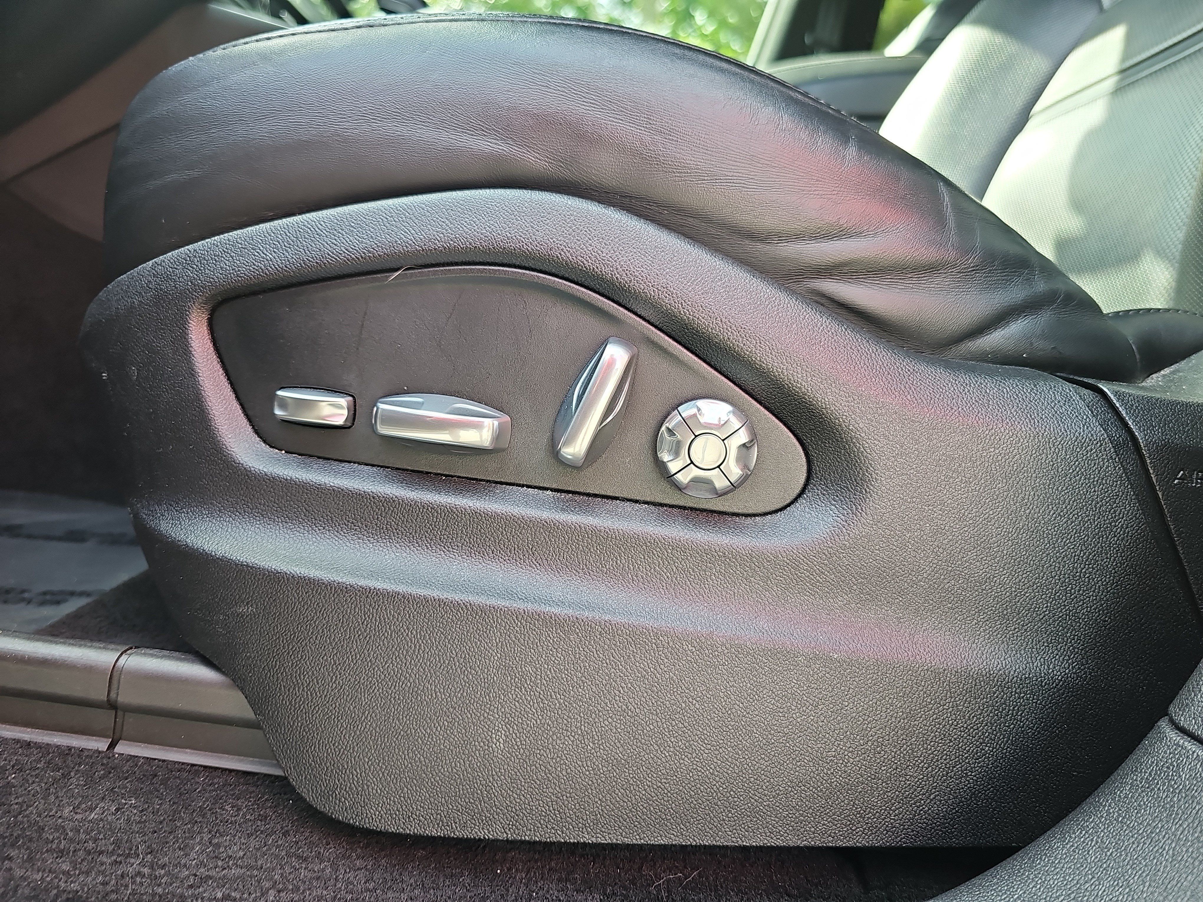 Used 2021 Porsche Cayenne Coupe AWD/4WD image 30
