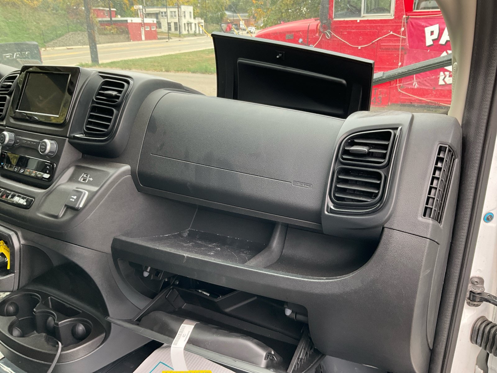 Used 2025 RAM ProMaster 1500 FWD image 19